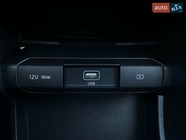 Сірий Кіа Niro, об'ємом двигуна 0 л та пробігом 58 тис. км за 23400 $, фото 67 на Automoto.ua