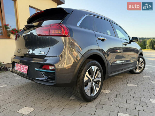 Серый Киа Niro, объемом двигателя 0 л и пробегом 145 тыс. км за 18800 $, фото 41 на Automoto.ua