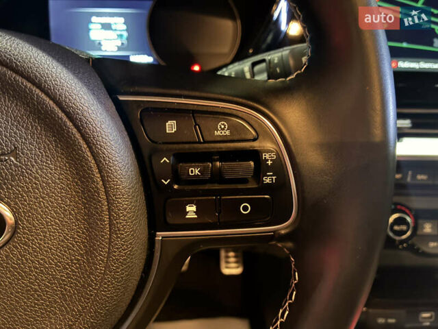 Серый Киа Niro, объемом двигателя 0 л и пробегом 116 тыс. км за 17999 $, фото 30 на Automoto.ua