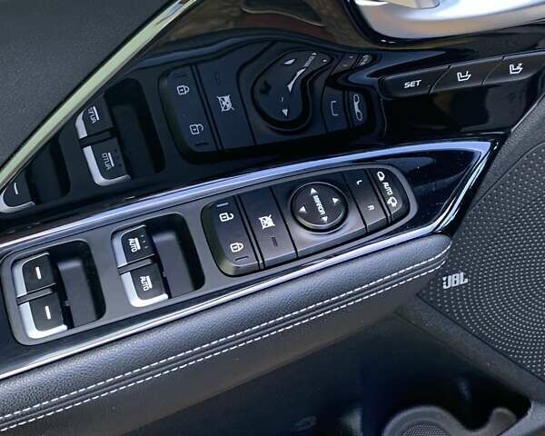 Сірий Кіа Niro, об'ємом двигуна 0 л та пробігом 73 тис. км за 18900 $, фото 10 на Automoto.ua