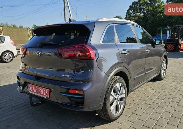 Серый Киа Niro, объемом двигателя 0 л и пробегом 145 тыс. км за 18800 $, фото 8 на Automoto.ua