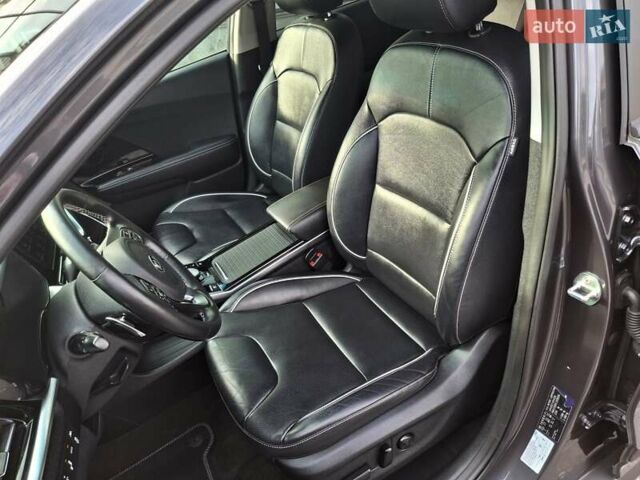 Сірий Кіа Niro, об'ємом двигуна 0 л та пробігом 126 тис. км за 20900 $, фото 22 на Automoto.ua