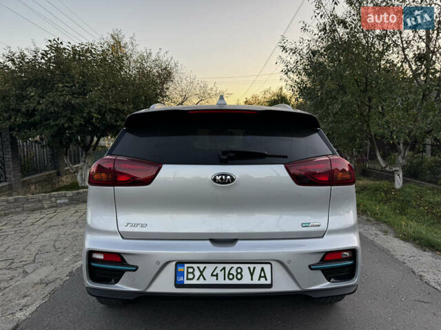 Сірий Кіа Niro, об'ємом двигуна 0 л та пробігом 120 тис. км за 22200 $, фото 9 на Automoto.ua