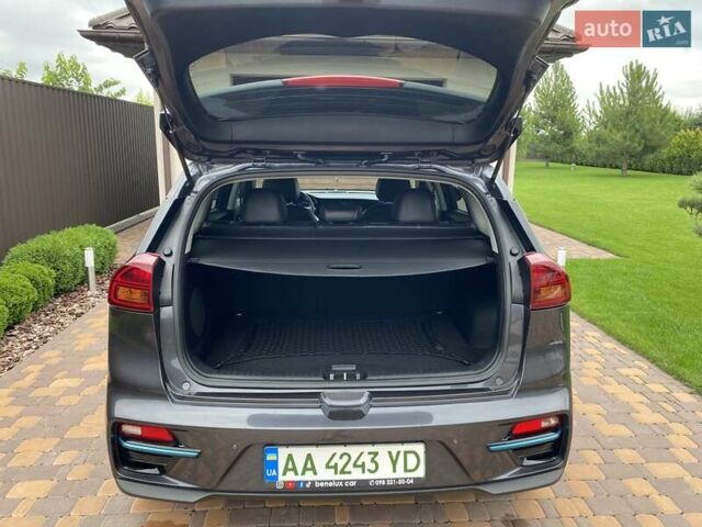 Серый Киа Niro, объемом двигателя 0 л и пробегом 117 тыс. км за 20470 $, фото 39 на Automoto.ua