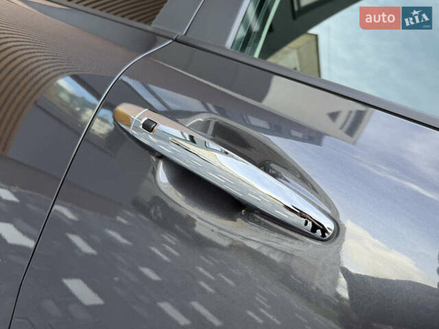 Сірий Кіа Niro, об'ємом двигуна 0 л та пробігом 70 тис. км за 19999 $, фото 11 на Automoto.ua