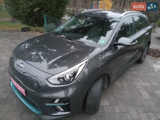 Киа Niro 2020 в Ирпене на Automoto.ua Серый Киа Niro, объемом двигателя 0 л и пробегом 99 тыс. км за 20490 $, фото 4 на Automoto.ua