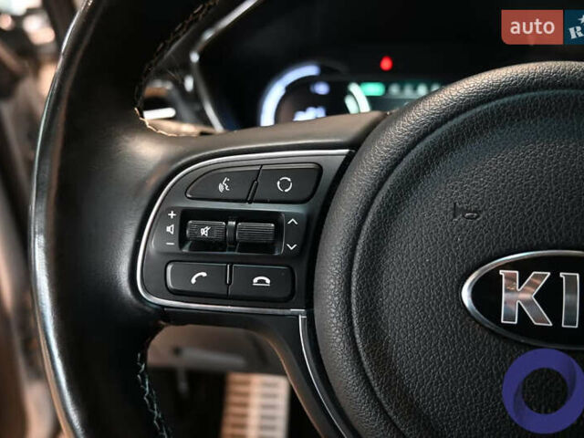 Серый Киа Niro, объемом двигателя 0 л и пробегом 146 тыс. км за 20747 $, фото 16 на Automoto.ua