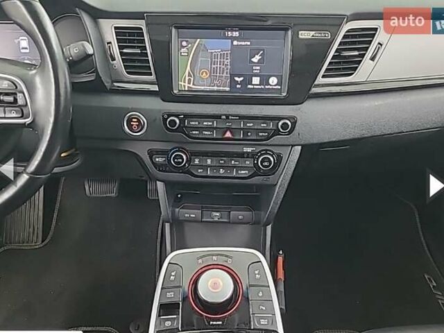 Серый Киа Niro, объемом двигателя 0 л и пробегом 125 тыс. км за 19250 $, фото 68 на Automoto.ua
