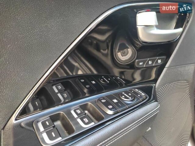 Киа Niro 2020 в Ровно на Automoto.ua Серый Киа Niro, объемом двигателя 0 л и пробегом 125 тыс. км за 19850 $, фото 55 на Automoto.ua