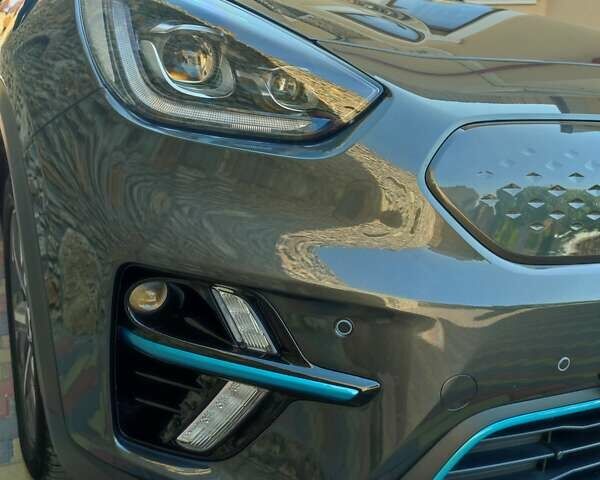 Серый Киа Niro, объемом двигателя 0 л и пробегом 49 тыс. км за 23000 $, фото 12 на Automoto.ua