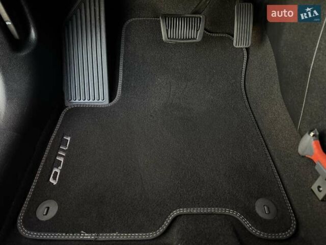 Сірий Кіа Niro, об'ємом двигуна 0 л та пробігом 135 тис. км за 17500 $, фото 43 на Automoto.ua