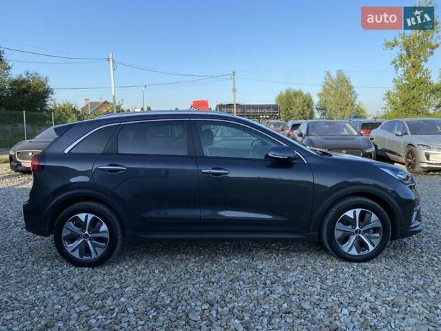 Серый Киа Niro, объемом двигателя 0 л и пробегом 88 тыс. км за 21500 $, фото 16 на Automoto.ua
