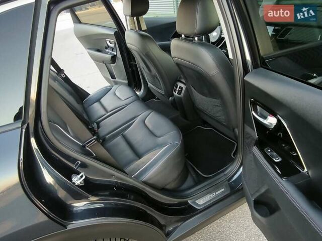 Сірий Кіа Niro, об'ємом двигуна 0 л та пробігом 96 тис. км за 16900 $, фото 8 на Automoto.ua