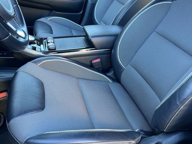 Сірий Кіа Niro, об'ємом двигуна 0 л та пробігом 89 тис. км за 437 $, фото 8 на Automoto.ua