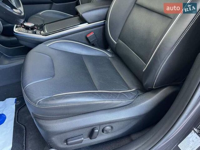 Серый Киа Niro, объемом двигателя 0 л и пробегом 125 тыс. км за 19250 $, фото 55 на Automoto.ua