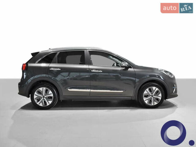 Серый Киа Niro, объемом двигателя 0 л и пробегом 146 тыс. км за 20747 $, фото 3 на Automoto.ua