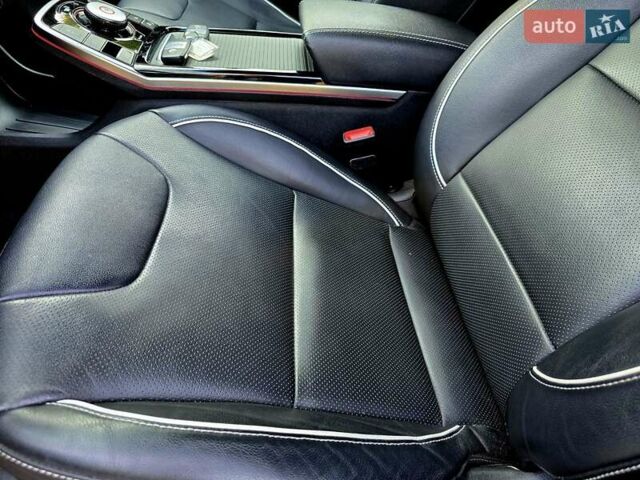 Серый Киа Niro, объемом двигателя 0 л и пробегом 70 тыс. км за 18800 $, фото 23 на Automoto.ua