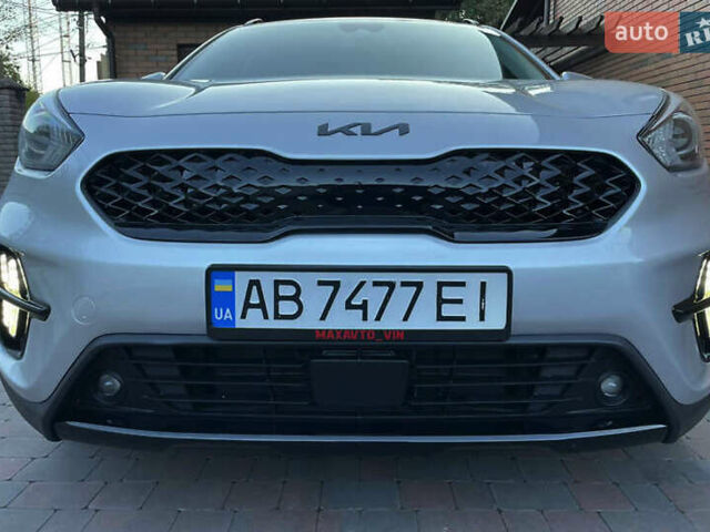 Серый Киа Niro, объемом двигателя 1.58 л и пробегом 67 тыс. км за 22600 $, фото 13 на Automoto.ua