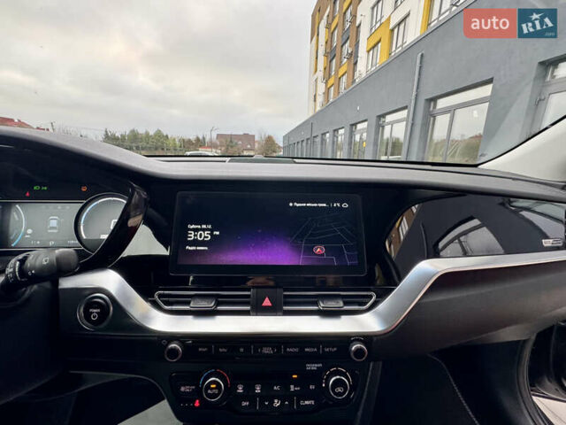 Серый Киа Niro, объемом двигателя 0 л и пробегом 109 тыс. км за 20500 $, фото 47 на Automoto.ua