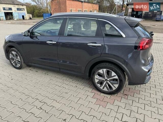 Серый Киа Niro, объемом двигателя 0 л и пробегом 149 тыс. км за 18200 $, фото 15 на Automoto.ua