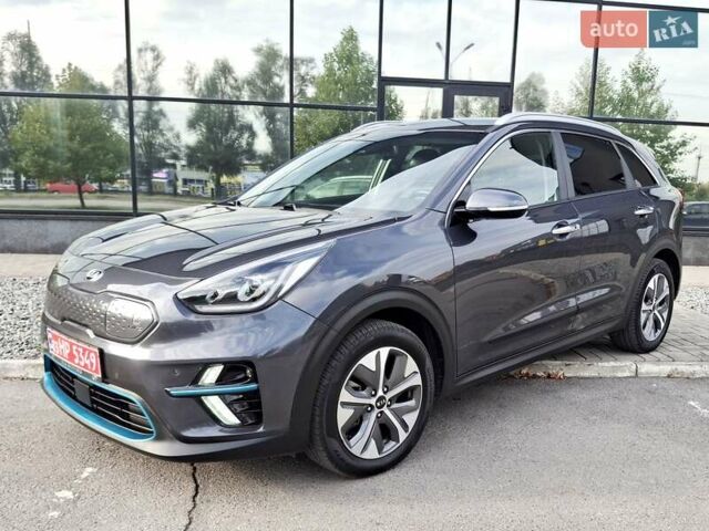 Сірий Кіа Niro, об'ємом двигуна 0 л та пробігом 126 тис. км за 20900 $, фото 3 на Automoto.ua