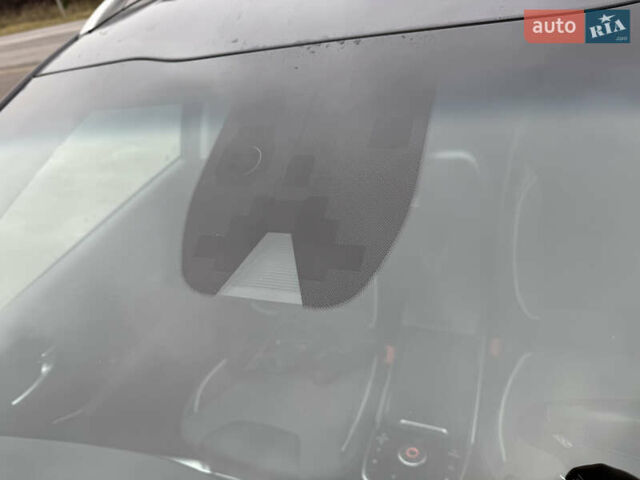 Серый Киа Niro, объемом двигателя 0 л и пробегом 158 тыс. км за 17750 $, фото 31 на Automoto.ua