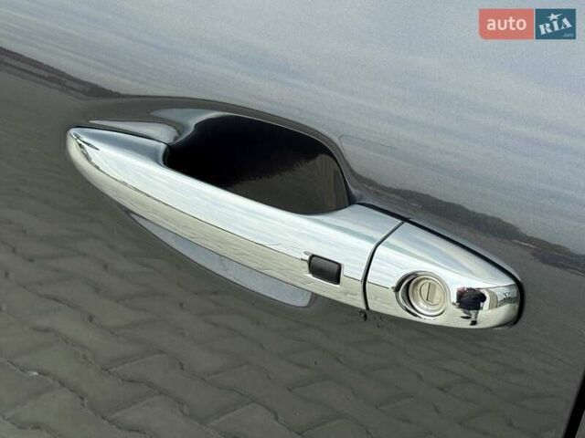 Серый Киа Niro, объемом двигателя 0 л и пробегом 150 тыс. км за 18500 $, фото 24 на Automoto.ua