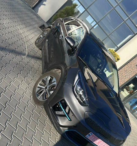 Сірий Кіа Niro, об'ємом двигуна 0 л та пробігом 87 тис. км за 18500 $, фото 9 на Automoto.ua