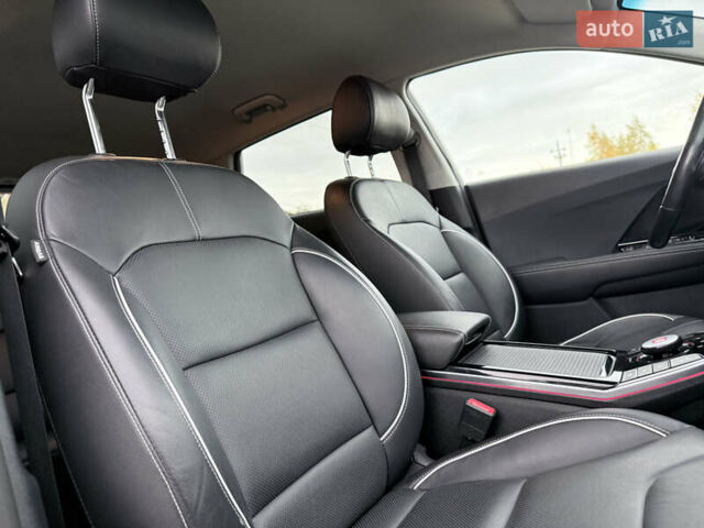 Серый Киа Niro, объемом двигателя 0 л и пробегом 126 тыс. км за 21500 $, фото 27 на Automoto.ua