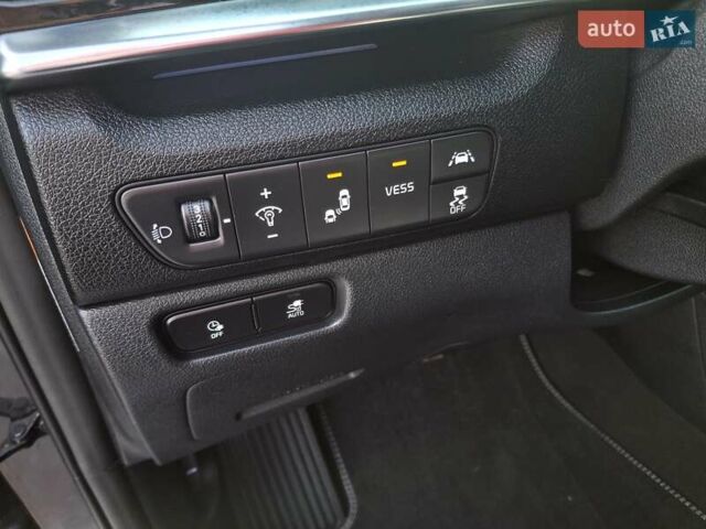 Сірий Кіа Niro, об'ємом двигуна 0 л та пробігом 126 тис. км за 20900 $, фото 18 на Automoto.ua