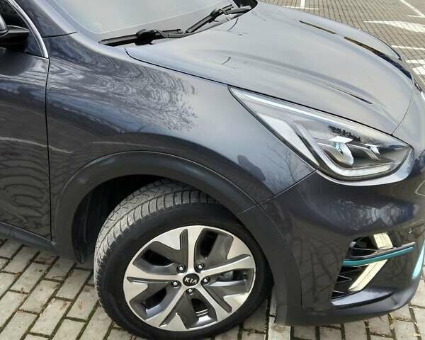 Серый Киа Niro, объемом двигателя 0 л и пробегом 85 тыс. км за 18750 $, фото 2 на Automoto.ua