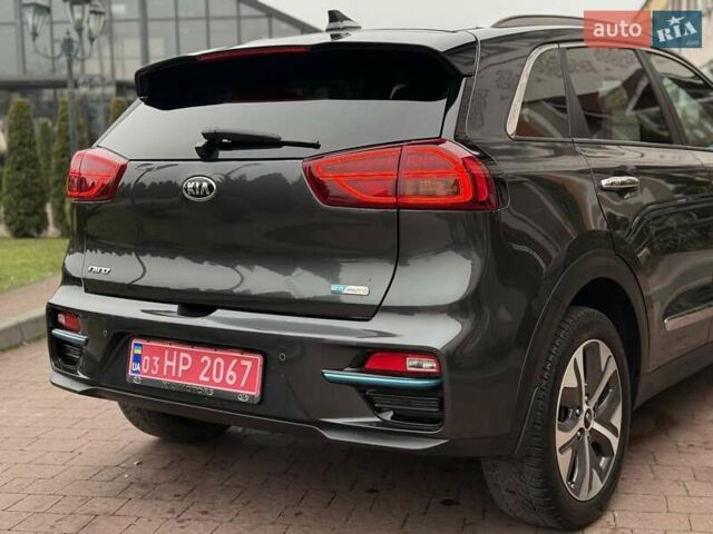 Серый Киа Niro, объемом двигателя 0 л и пробегом 125 тыс. км за 18950 $, фото 18 на Automoto.ua