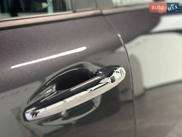 Сірий Кіа Niro, об'ємом двигуна 0 л та пробігом 155 тис. км за 18800 $, фото 12 на Automoto.ua