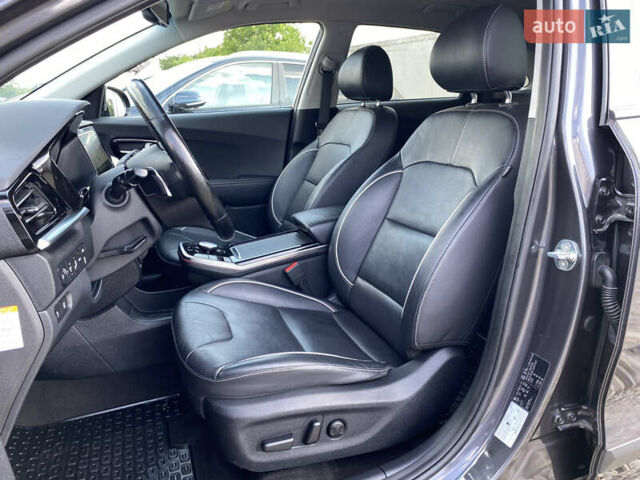Сірий Кіа Niro, об'ємом двигуна 0 л та пробігом 116 тис. км за 21800 $, фото 42 на Automoto.ua