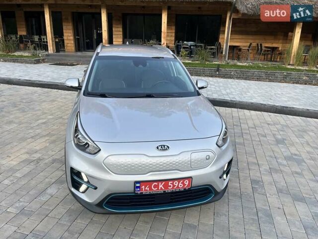 Серый Киа Niro, объемом двигателя 0 л и пробегом 72 тыс. км за 19750 $, фото 14 на Automoto.ua