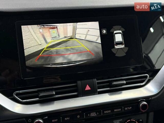 Серый Киа Niro, объемом двигателя 0 л и пробегом 153 тыс. км за 18558 $, фото 20 на Automoto.ua