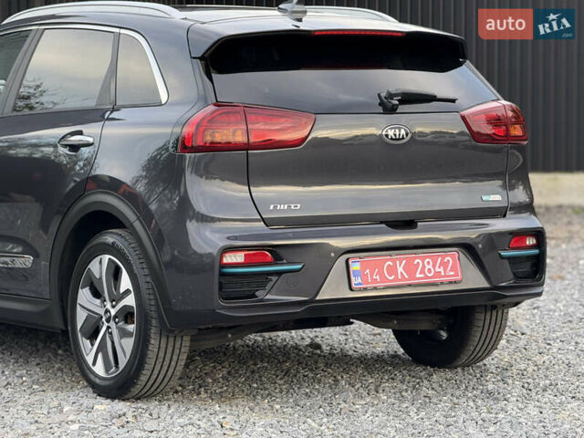 Киа Niro 2020 в Дрогобыче на Automoto.ua Серый Киа Niro, объемом двигателя 0 л и пробегом 140 тыс. км за 19299 $, фото 12 на Automoto.ua