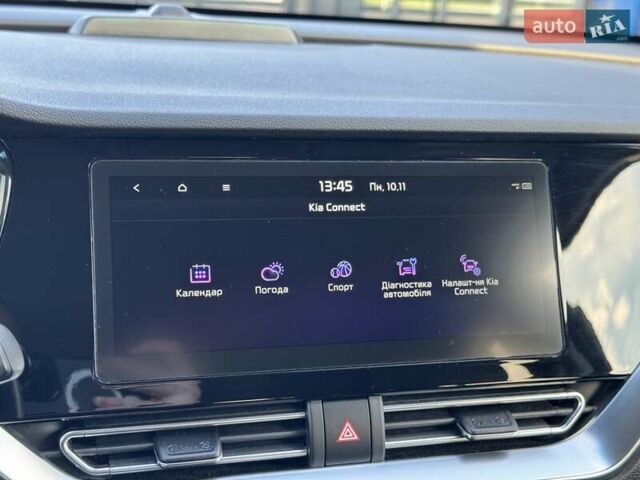 Серый Киа Niro, объемом двигателя 0 л и пробегом 142 тыс. км за 18900 $, фото 23 на Automoto.ua