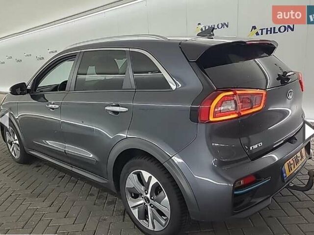 Серый Киа Niro, объемом двигателя 0 л и пробегом 125 тыс. км за 19250 $, фото 62 на Automoto.ua