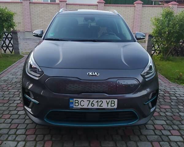 Серый Киа Niro, объемом двигателя 0 л и пробегом 113 тыс. км за 21200 $, фото 8 на Automoto.ua
