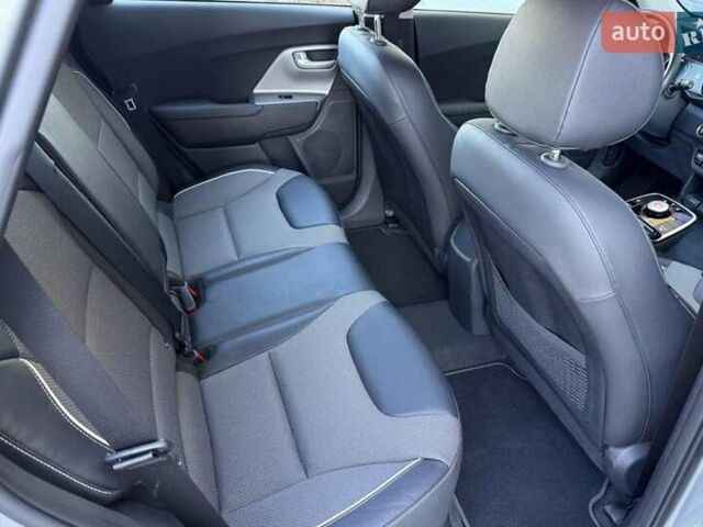 Кіа Niro 2020 у Чернівцях на Automoto.ua Сірий Кіа Niro, об'ємом двигуна 0 л та пробігом 12 тис. км за 19100 $, фото 13 на Automoto.ua