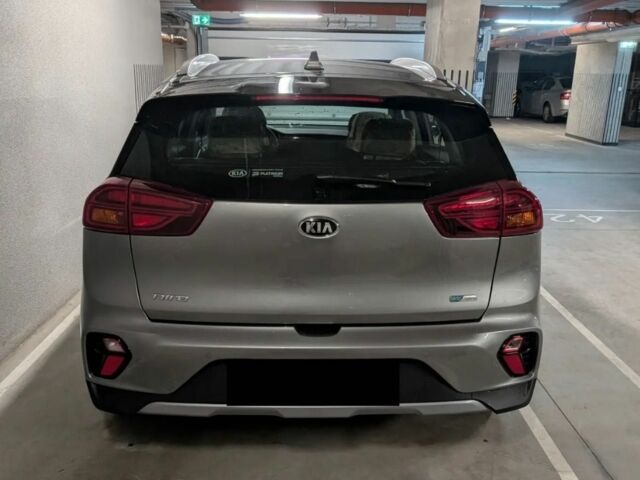 Серый Киа Niro, объемом двигателя 1.6 л и пробегом 29 тыс. км за 11000 $, фото 4 на Automoto.ua