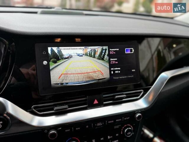Серый Киа Niro, объемом двигателя 0 л и пробегом 125 тыс. км за 18950 $, фото 44 на Automoto.ua