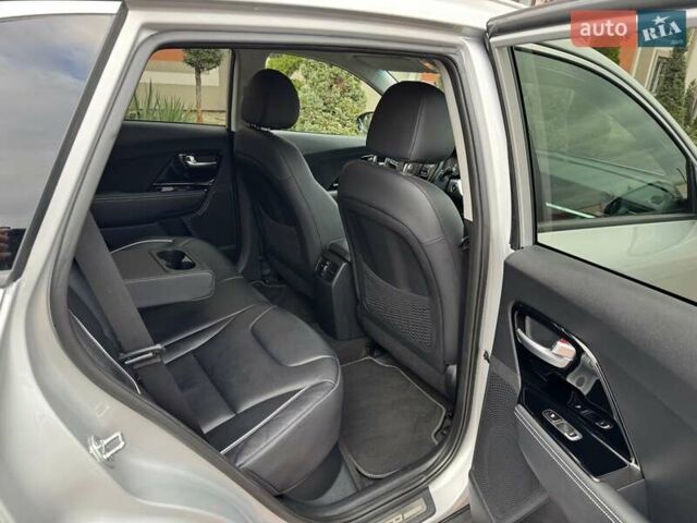 Сірий Кіа Niro, об'ємом двигуна 0 л та пробігом 118 тис. км за 19300 $, фото 117 на Automoto.ua