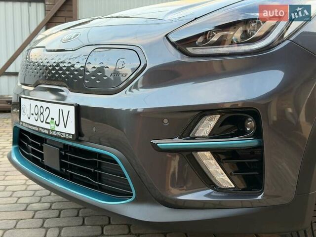 Сірий Кіа Niro, об'ємом двигуна 0 л та пробігом 118 тис. км за 20499 $, фото 23 на Automoto.ua
