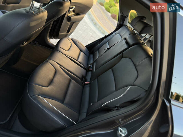 Серый Киа Niro, объемом двигателя 0 л и пробегом 145 тыс. км за 18800 $, фото 84 на Automoto.ua