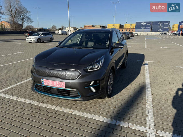 Сірий Кіа Niro, об'ємом двигуна 0 л та пробігом 87 тис. км за 18500 $, фото 25 на Automoto.ua