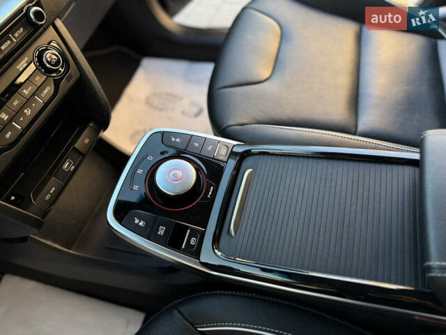 Серый Киа Niro, объемом двигателя 0 л и пробегом 145 тыс. км за 18800 $, фото 64 на Automoto.ua