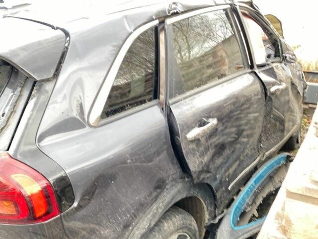 Серый Киа Niro, объемом двигателя 0 л и пробегом 90 тыс. км за 6000 $, фото 6 на Automoto.ua