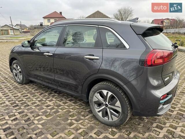 Сірий Кіа Niro, об'ємом двигуна 0 л та пробігом 150 тис. км за 17350 $, фото 10 на Automoto.ua